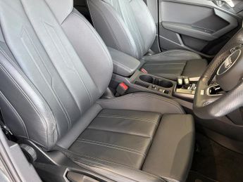 Audi A3 S LINE 40 TFSI E S-A