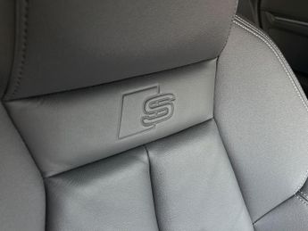 Audi A3 S LINE 40 TFSI E S-A