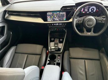 Audi A3 S LINE 40 TFSI E S-A