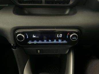 Toyota Yaris 1.5 VVT-h Icon Hatchback 5dr Petrol Hybrid E-CVT Euro 6 (s/s) (1