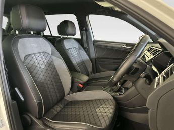 Volkswagen Tiguan 1.4 TSI 13kWh R-Line SUV 5dr Petrol Plug-in Hybrid DSG Euro 6 (s