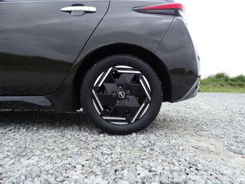 Nissan Leaf 39kWh Acenta Auto 5dr