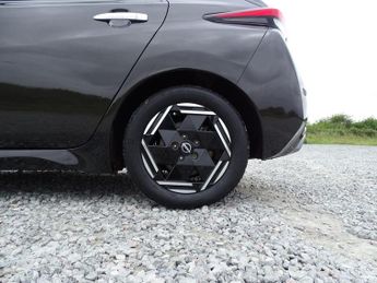 Nissan Leaf 39kWh Acenta Auto 5dr