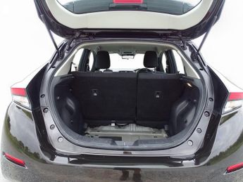 Nissan Leaf 39kWh Acenta Auto 5dr