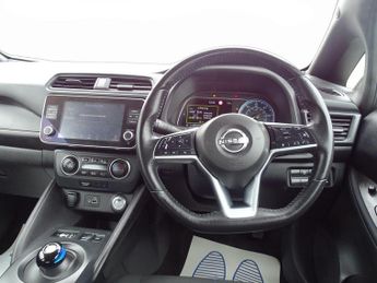 Nissan Leaf 39kWh Acenta Auto 5dr