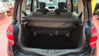 Renault Grand Modus 1.5 dCi Dynamique Quickshift Euro 4 5dr