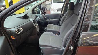 Renault Grand Modus 1.5 dCi Dynamique Quickshift Euro 4 5dr
