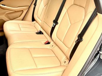 Porsche Macan 3.0 V6 S SUV 5dr Petrol PDK 4WD Euro 6 (s/s) (340 ps)
