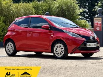 Toyota AYGO 1.0 VVT-i x-play x-shift Euro 6 5dr