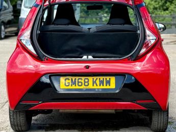 Toyota AYGO 1.0 VVT-i x-play x-shift Euro 6 5dr