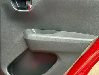 Toyota AYGO 1.0 VVT-i x-play x-shift Euro 6 5dr