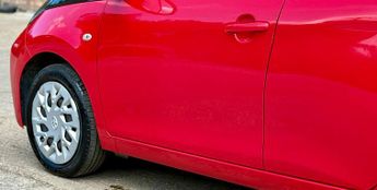 Toyota AYGO 1.0 VVT-i x-play x-shift Euro 6 5dr
