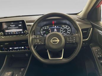Nissan Qashqai 1.3 DIG-T MHEV Acenta Premium SUV 5dr Petrol Hybrid XTRON Euro 6