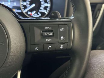 Nissan Qashqai 1.3 DIG-T MHEV Acenta Premium SUV 5dr Petrol Hybrid XTRON Euro 6