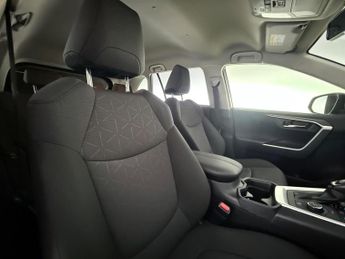 Toyota RAV4 2.5 VVT-h Design CVT 4WD Euro 6 (s/s) 5dr