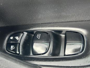Nissan Qashqai 1.2 DIG-T Tekna 2WD Euro 6 (s/s) 5dr