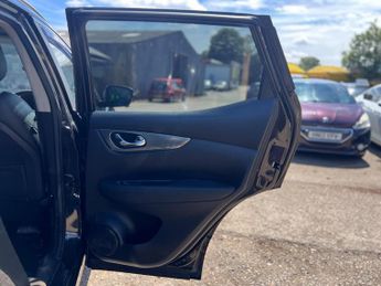 Nissan Qashqai 1.6 dCi Tekna XTRON Euro 6 (s/s) 5dr