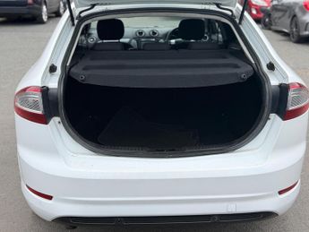 Ford Mondeo 2.0 TDCi Zetec Business Edition Euro 5 5dr