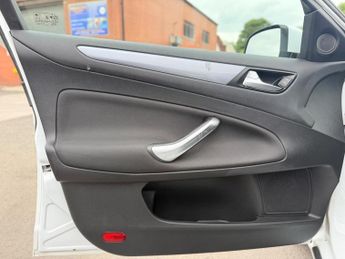 Ford Mondeo 2.0 TDCi Zetec Business Edition Euro 5 5dr