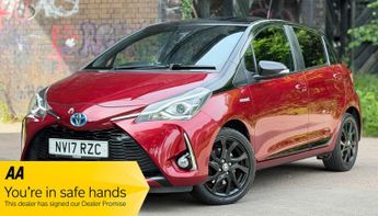 Toyota Yaris 1.5 VVT-h Blue Bi-Tone E-CVT Euro 6 (s/s) 5dr
