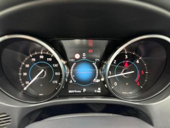 Jaguar F-PACE 2.0 D180 Prestige Auto AWD Euro 6 (s/s) 5dr