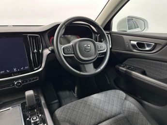 Volvo V60 2.0 B4 MHEV Momentum Auto Euro 6 (s/s) 5dr