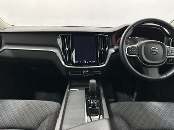 Volvo V60 2.0 B4 MHEV Momentum Auto Euro 6 (s/s) 5dr