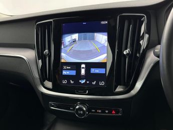 Volvo V60 2.0 B4 MHEV Momentum Auto Euro 6 (s/s) 5dr