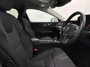Volvo V60 2.0 B4 MHEV Momentum Auto Euro 6 (s/s) 5dr