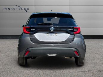 Toyota Yaris 1.5 VVT-h Design Hatchback 5dr Petrol Hybrid E-CVT Euro 6 (s/s) 