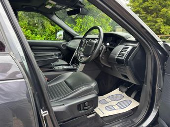 Land Rover Discovery 3.0 SD V6 HSE Luxury Auto 4WD Euro 6 (s/s) 5dr