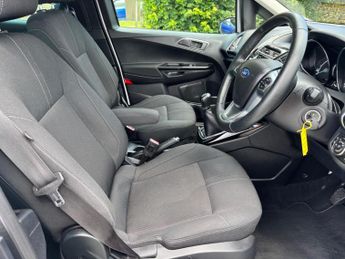 Ford B-Max 1.6 TDCi Titanium Euro 5 5dr