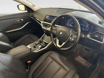 BMW 3 Series 2.0 330e 12kWh SE Pro Touring 5dr Petrol Plug-in Hybrid Auto Eur