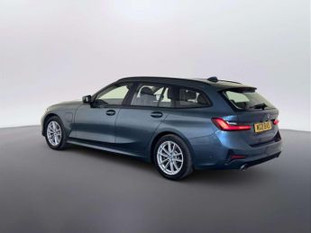BMW 3 Series 2.0 330e 12kWh SE Pro Touring 5dr Petrol Plug-in Hybrid Auto Eur