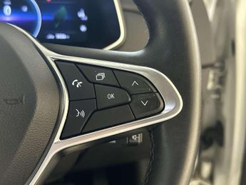 Renault Zoe R135 52kWh Iconic Hatchback 5dr Electric Auto (i, Rapid Charge) 