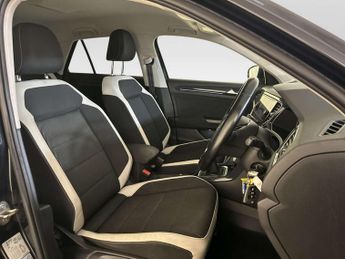 Volkswagen T-Roc 1.5 TSI GPF EVO SEL SUV 5dr Petrol Manual Euro 6 (s/s) (150 ps)