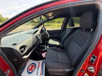 Toyota Yaris 1.5 VVT-h Design E-CVT Euro 6 5dr