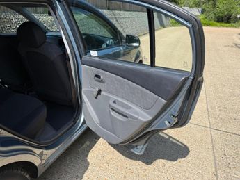 Kia Rio 1.4 Ice 5dr