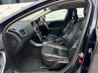 Volvo V40 Cross Country 2.0 D2 Lux Auto Euro 6 (s/s) 5dr