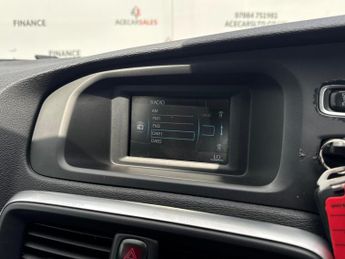 Volvo V40 Cross Country 2.0 D2 Lux Auto Euro 6 (s/s) 5dr