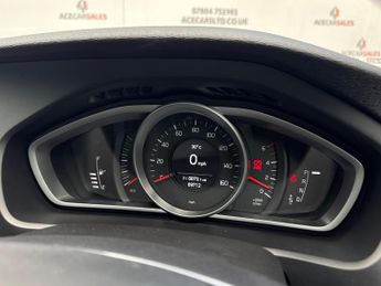 Volvo V40 Cross Country 2.0 D2 Lux Auto Euro 6 (s/s) 5dr