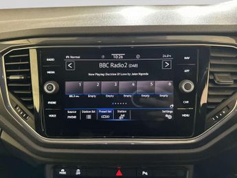 Volkswagen T-Roc 1.5 TSI GPF EVO R-Line SUV 5dr Petrol DSG Euro 6 (s/s) (150 ps)