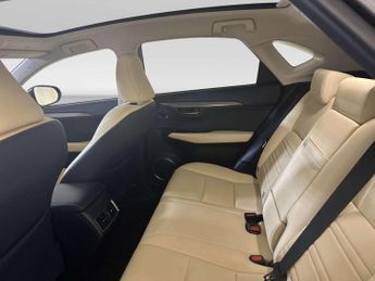 Lexus NX 2.5 300h SUV 5dr Petrol Hybrid E-CVT 4WD Euro 6 (s/s) (197 ps)