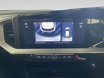Vauxhall Mokka Electric 50kWh Elite Premium SUV 5dr Electric Auto (136 ps)