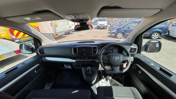 Toyota PROACE Verso 1.5D Shuttle Medium MPV 5dr Diesel Manual MWB Euro 6 (s/s) (9 Se