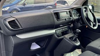 Toyota PROACE Verso 1.5D Shuttle Medium MPV 5dr Diesel Manual MWB Euro 6 (s/s) (9 Se