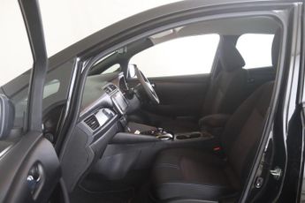 Nissan Leaf 39kWh N-Connecta Auto 5dr