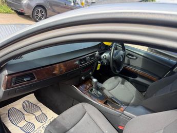 BMW 3 Series 2.0 320i SE Touring Auto Euro 4 5dr