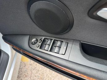 BMW 3 Series 2.0 320i SE Touring Auto Euro 4 5dr