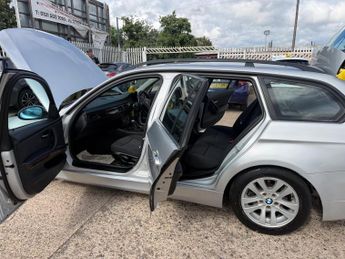 BMW 3 Series 2.0 320i SE Touring Auto Euro 4 5dr